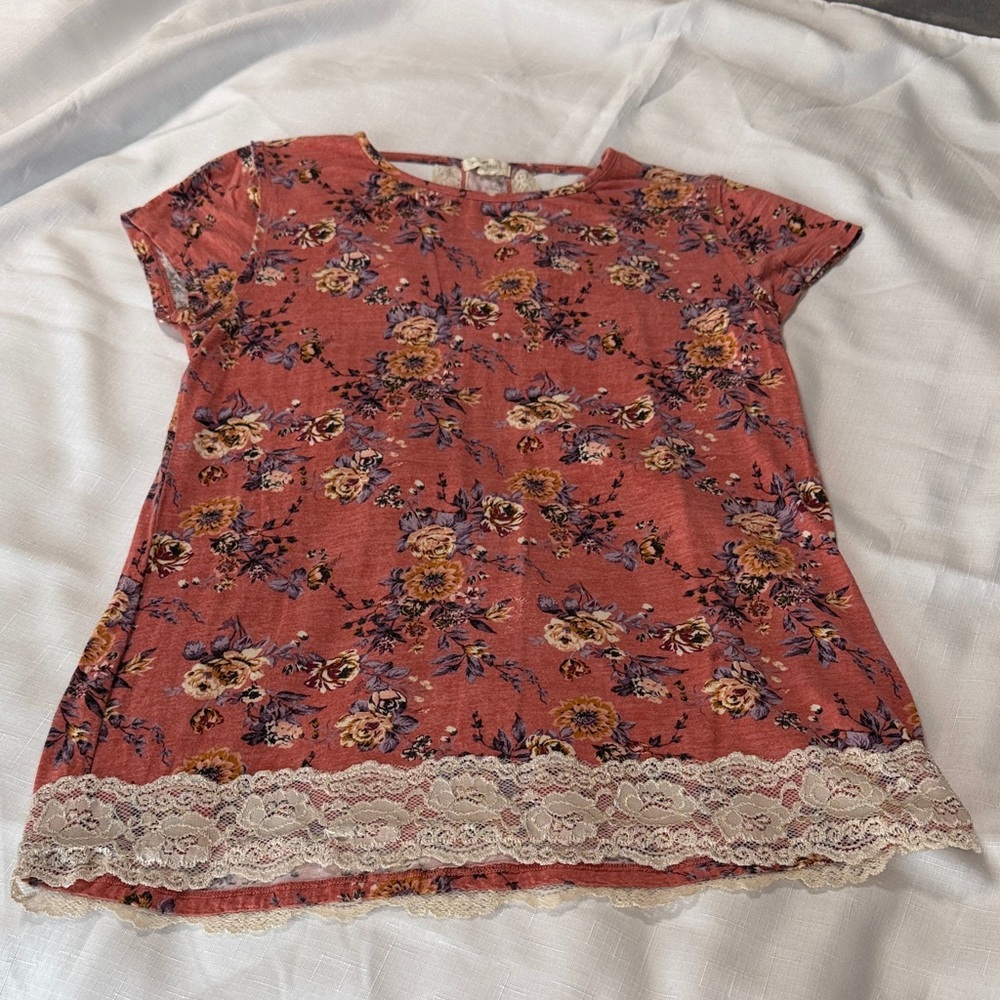 Floral Lace Accent Women's Short Sleeve Top